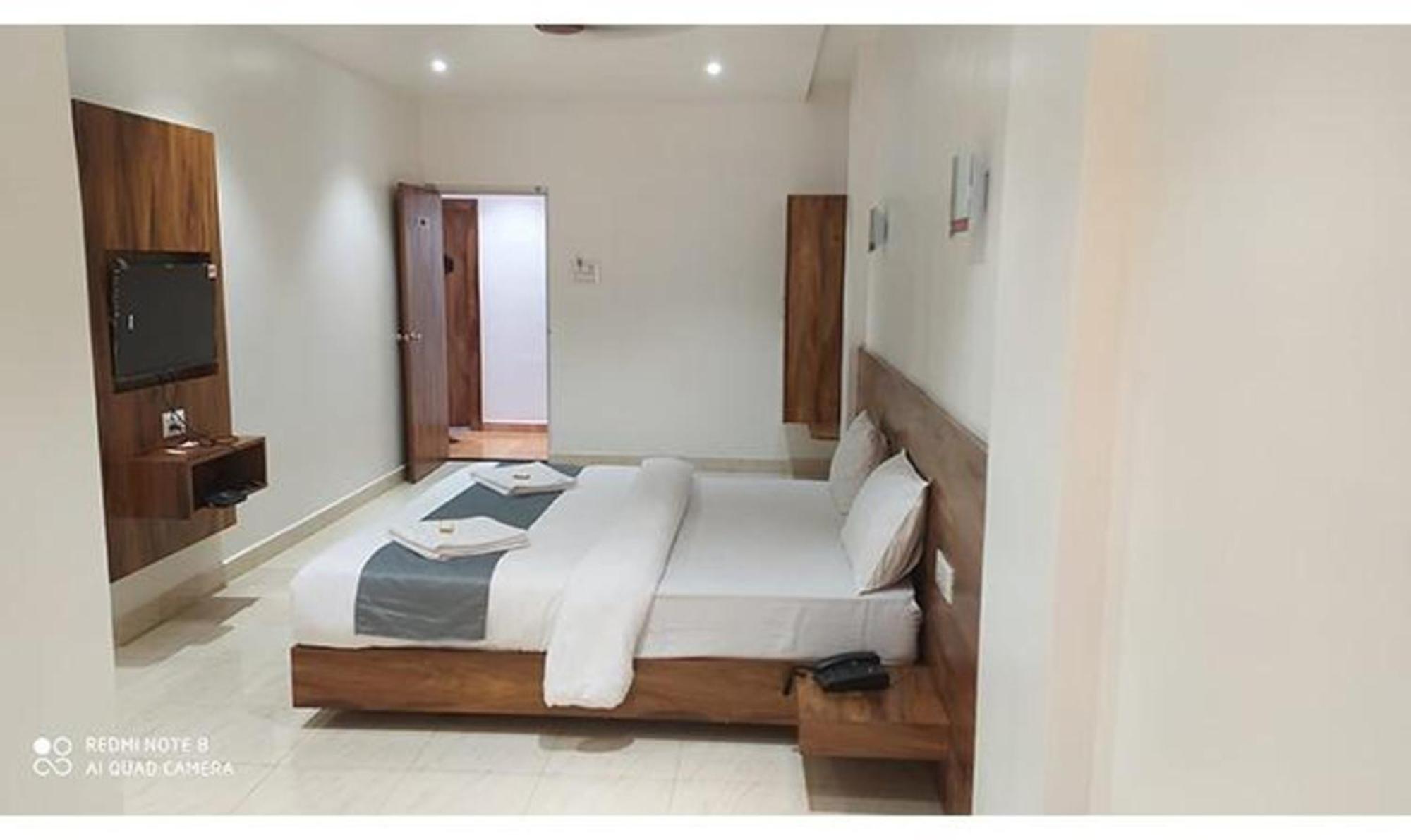 Fabhotel Omkar Pride 浦那 外观 照片